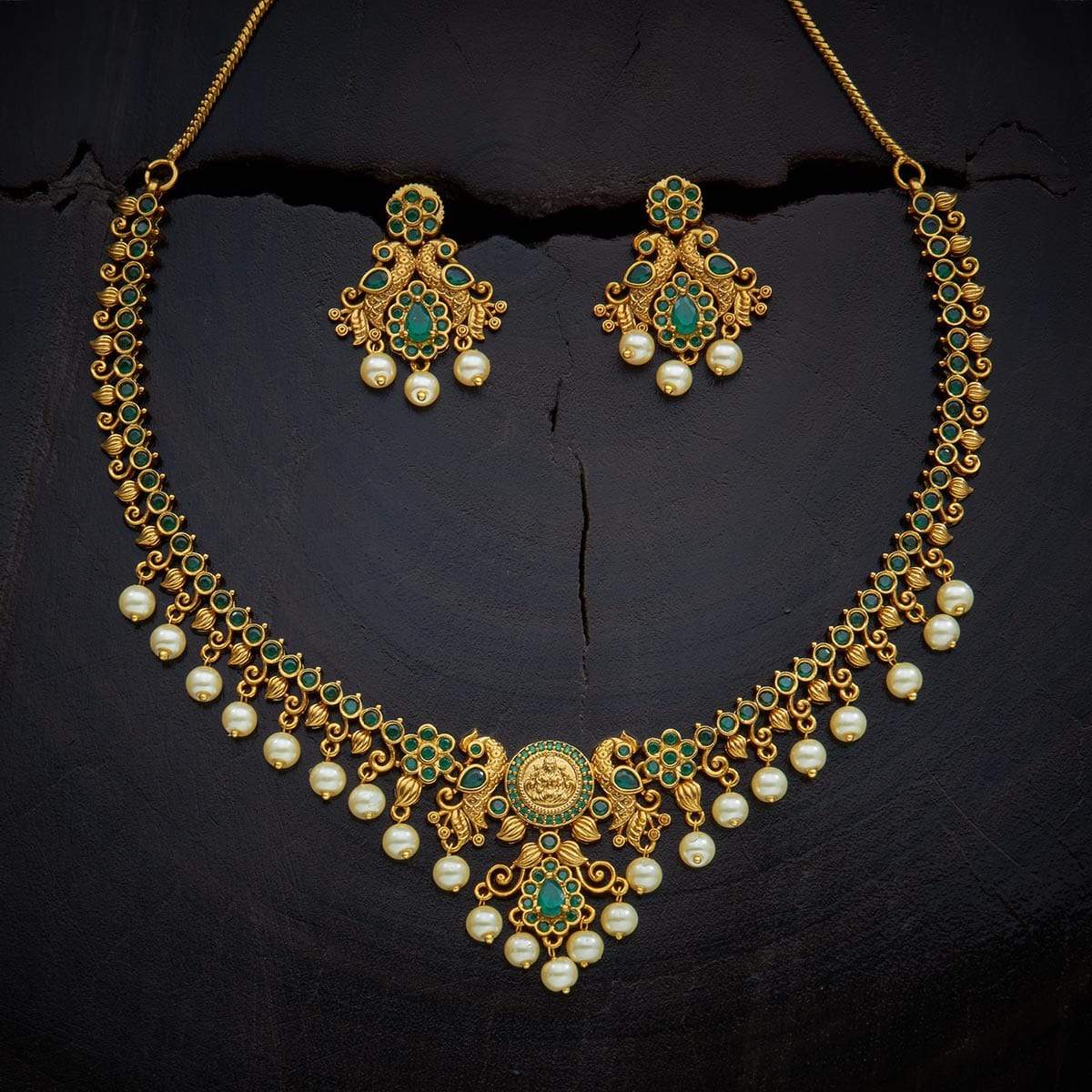 Antique Necklace 1100