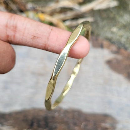 Elegant round bracelet for girls