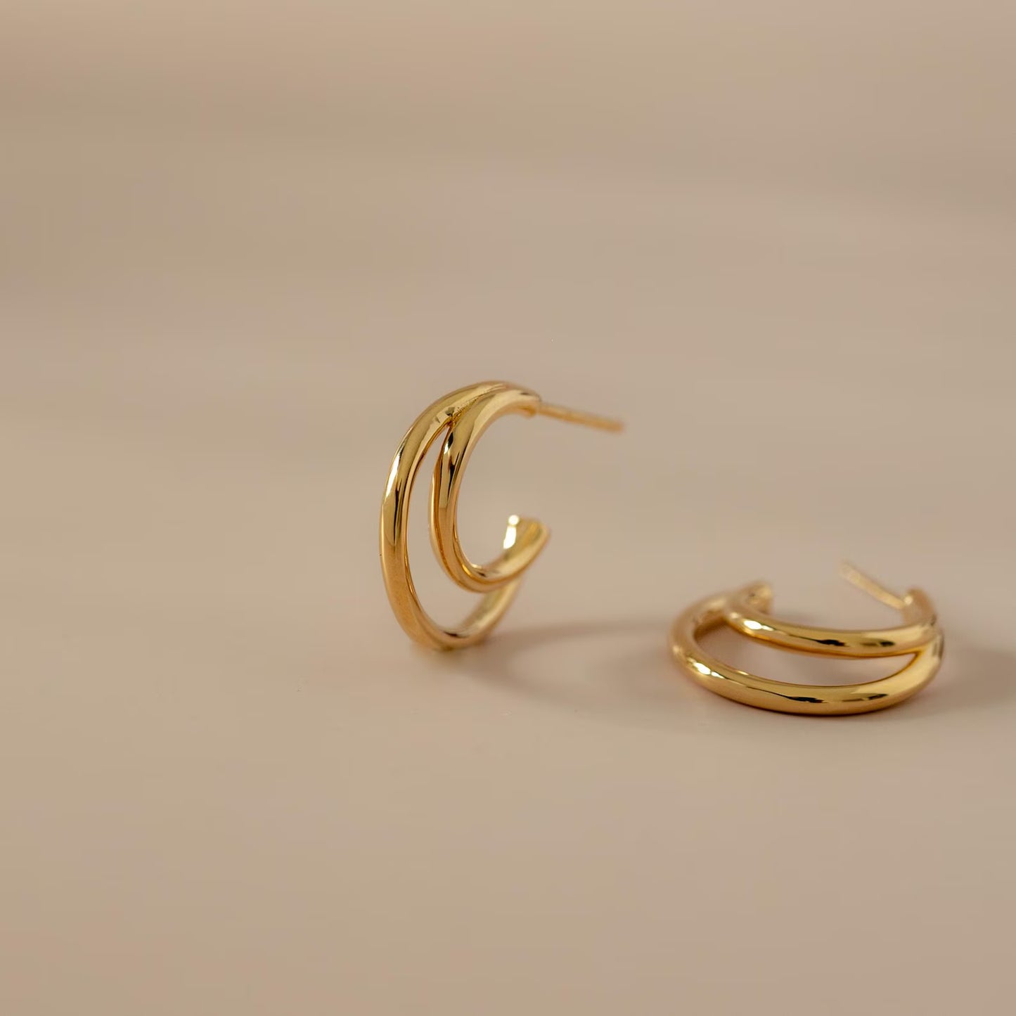 Luxurious anti tarnish earrings