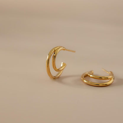 Luxurious anti tarnish earrings