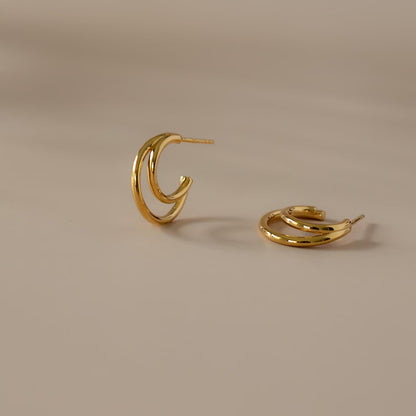 Luxurious anti tarnish earrings