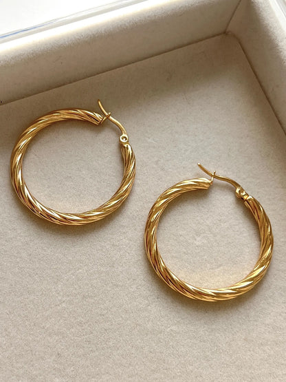 Stylish anti tarnish hoop earrings