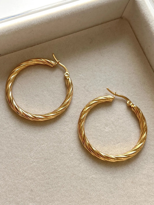 Stylish anti tarnish hoop earrings
