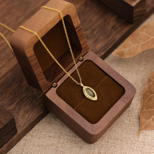 Elegant golden chain pendant for girls